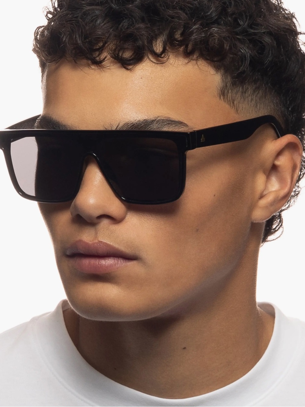Aire Ara 142mm Shield Sunglasses